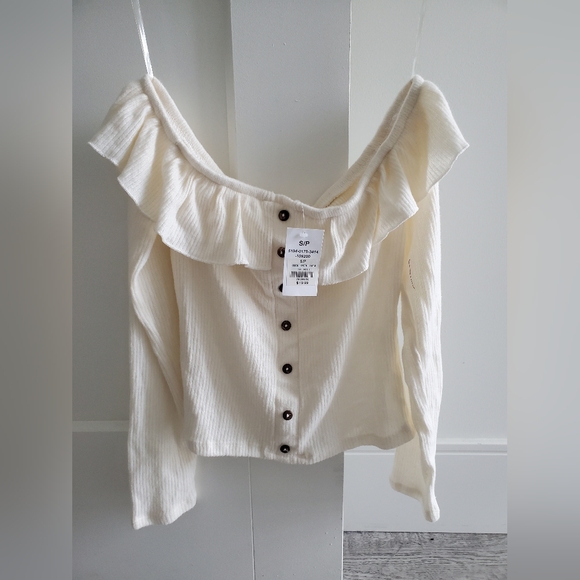 Sirens off the shoulder long sleeve top - Picture 1 of 7